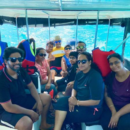 Ilaa Beach Maldives Hotel Гулхи Екстериор снимка
