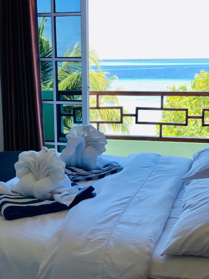 Ilaa Beach Maldives Hotel Гулхи Екстериор снимка