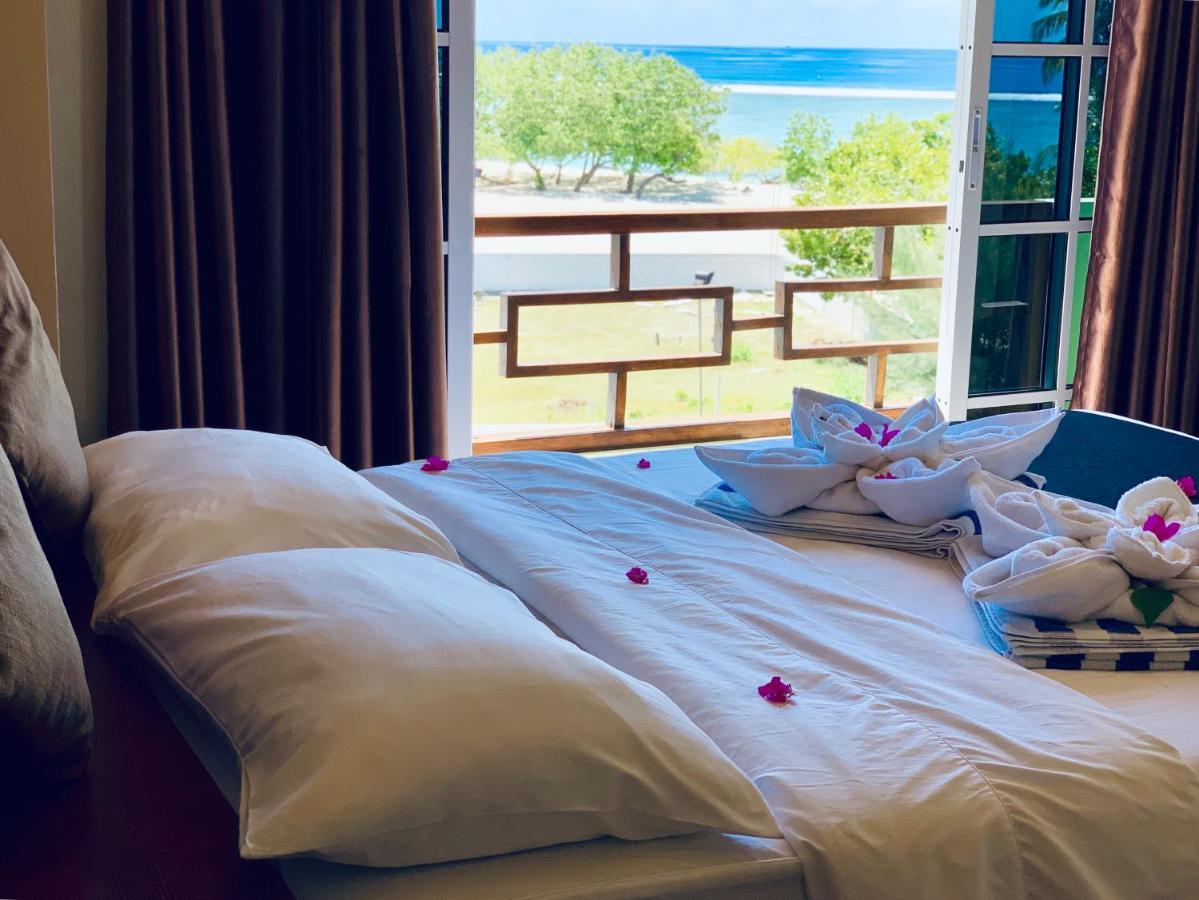 Ilaa Beach Maldives Hotel Гулхи Екстериор снимка