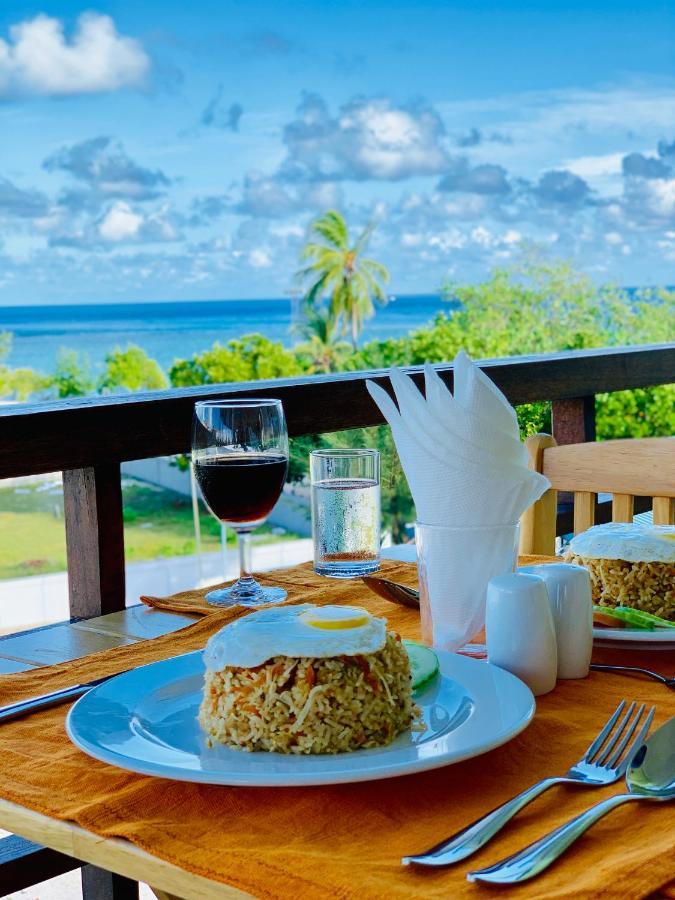 Ilaa Beach Maldives Hotel Гулхи Екстериор снимка