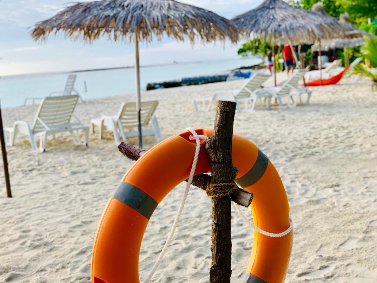 Ilaa Beach Maldives Hotel Гулхи Екстериор снимка