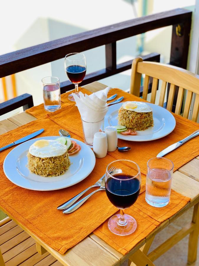 Ilaa Beach Maldives Hotel Гулхи Екстериор снимка